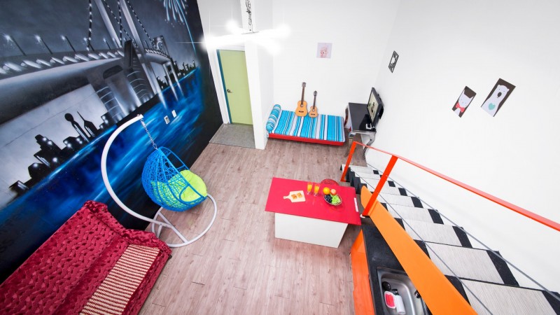 room detail thumbnail 1