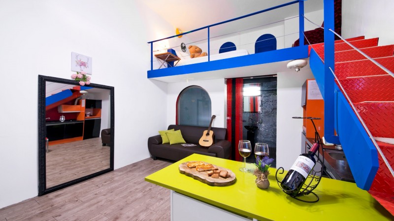 room detail thumbnail 2