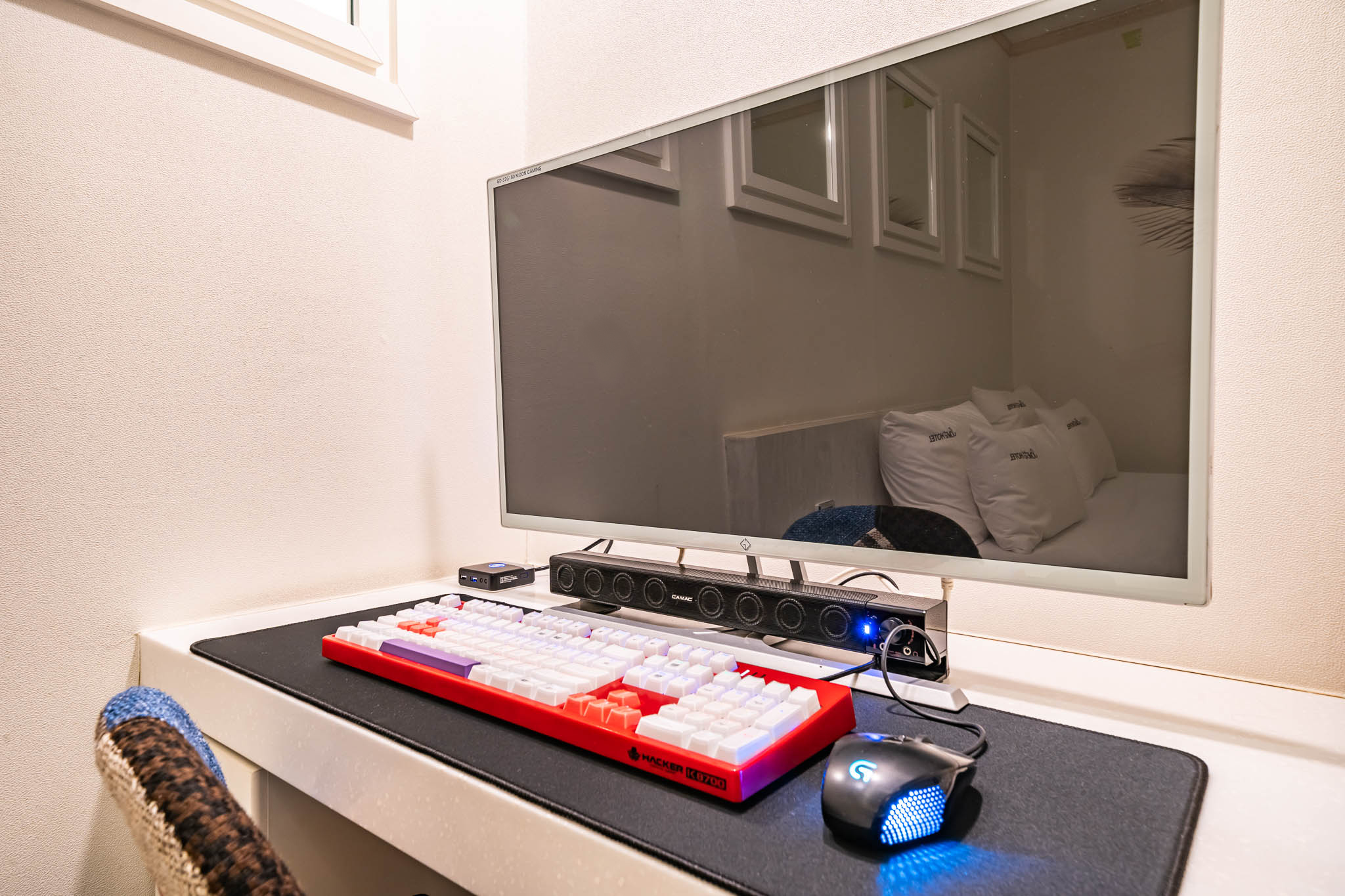 room detail thumbnail 2