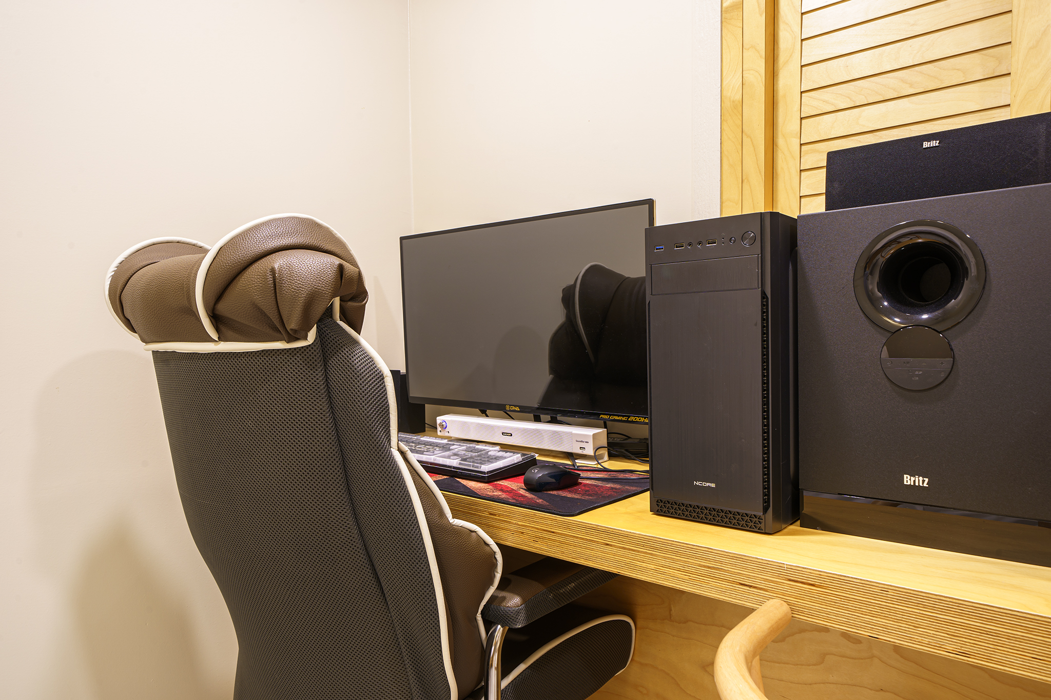 room detail thumbnail 1