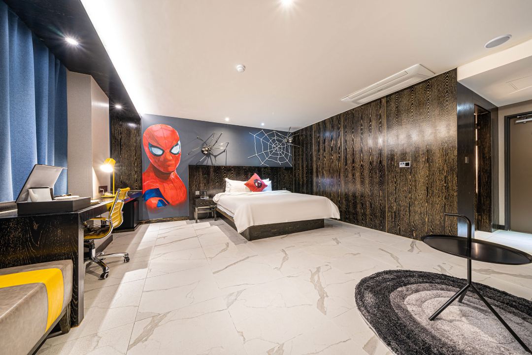 room detail thumbnail 1