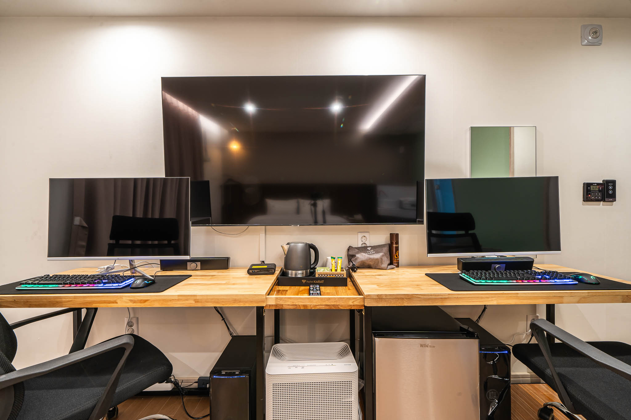 room detail thumbnail 2