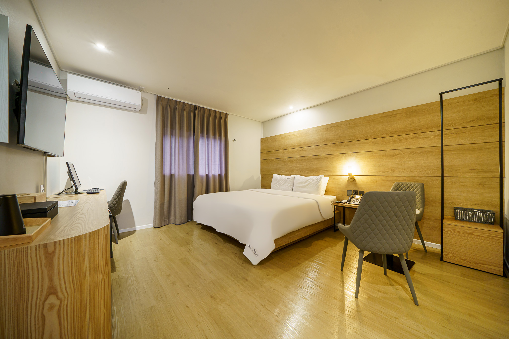 room detail thumbnail 0