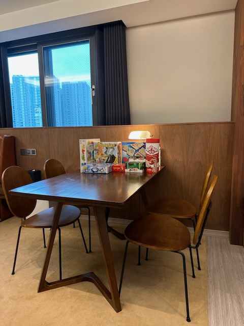 room detail thumbnail 2