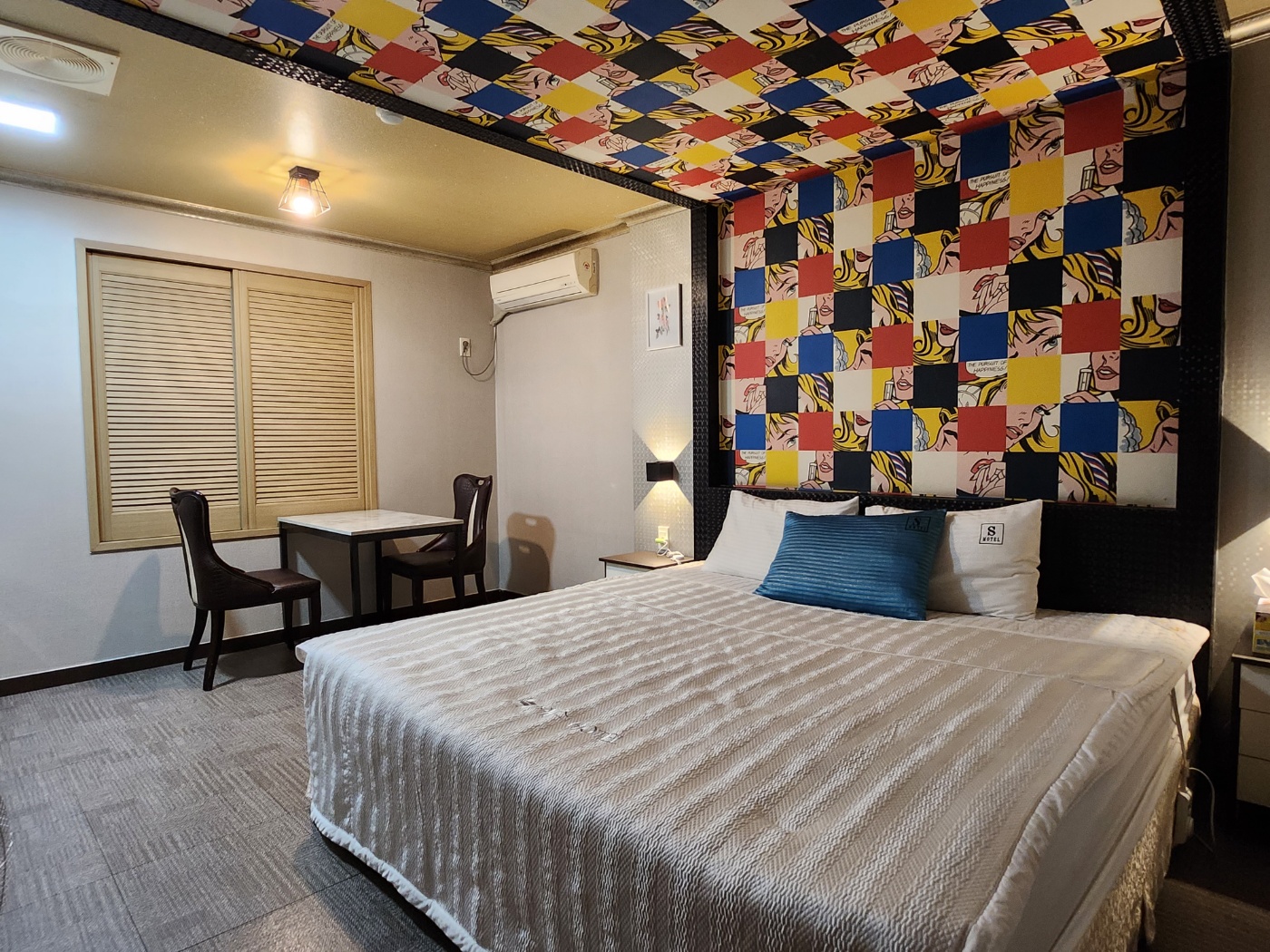 room detail thumbnail 1