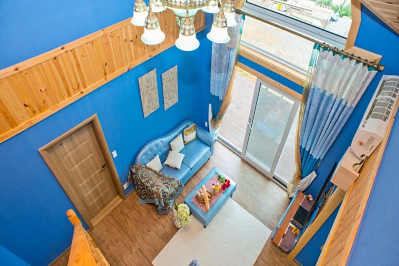 room detail thumbnail 2