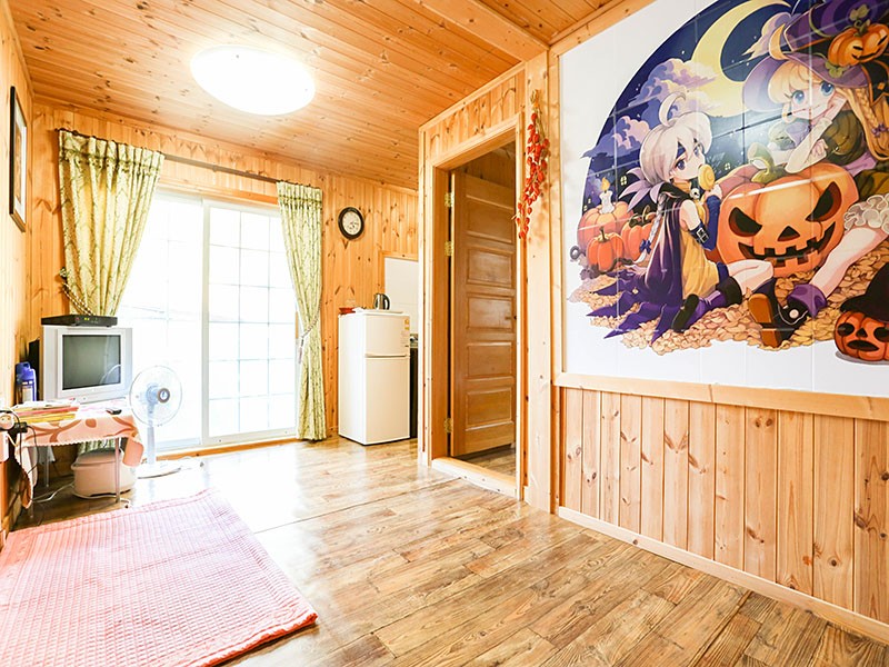 room detail thumbnail 1