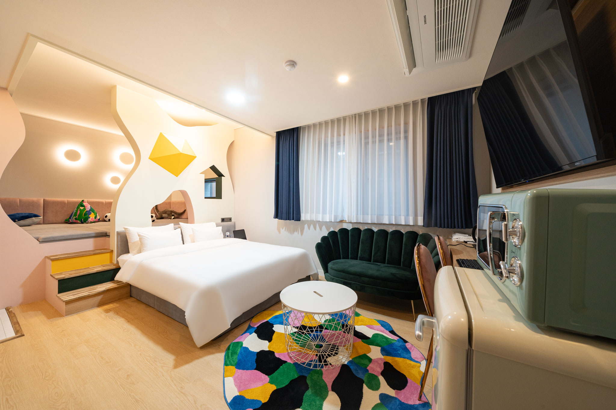 room detail thumbnail 0