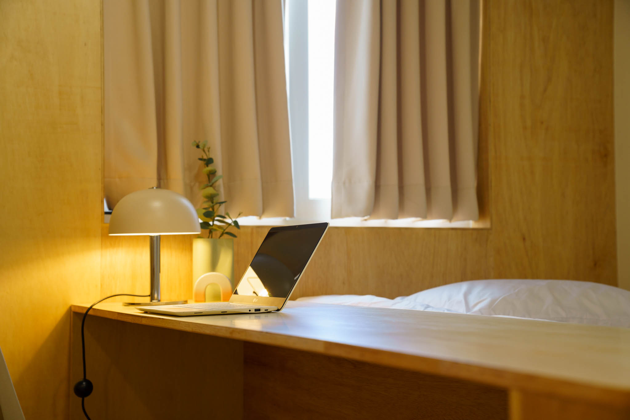 room detail thumbnail 2