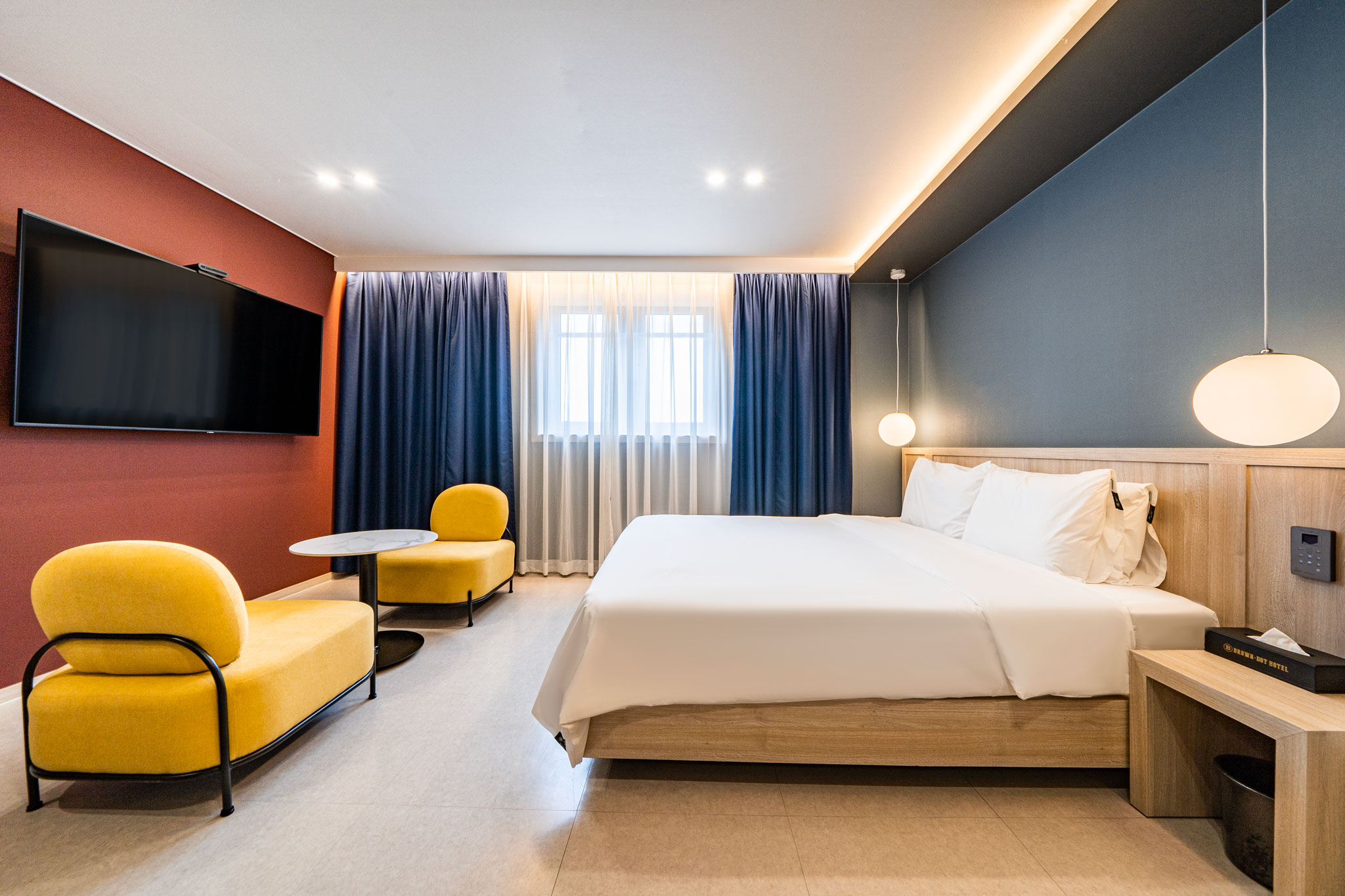 room detail thumbnail 1