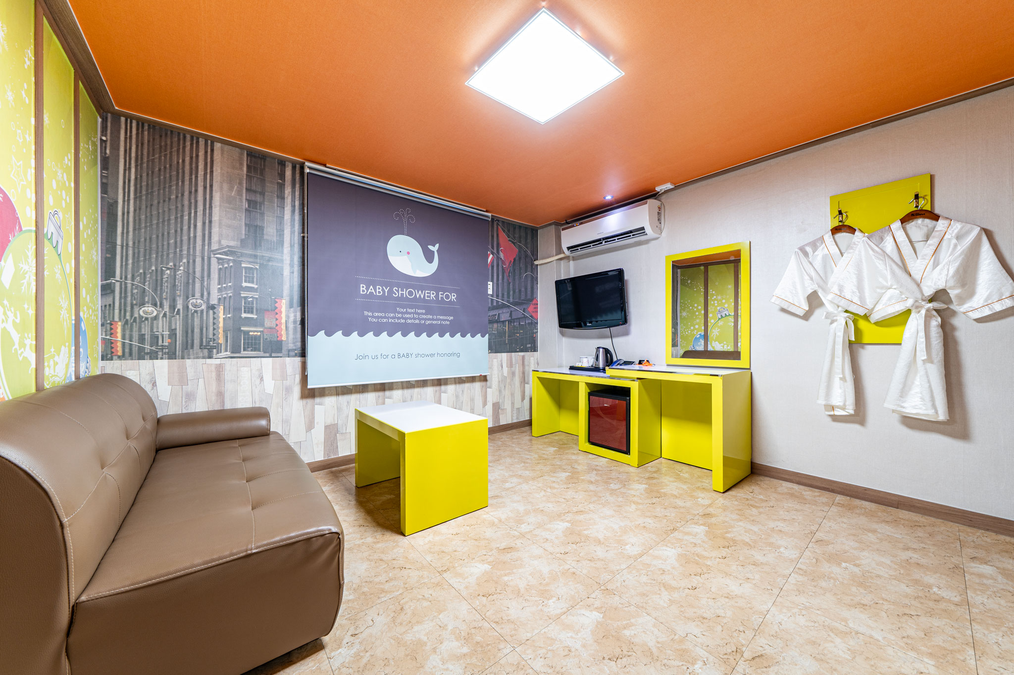 room detail thumbnail 2