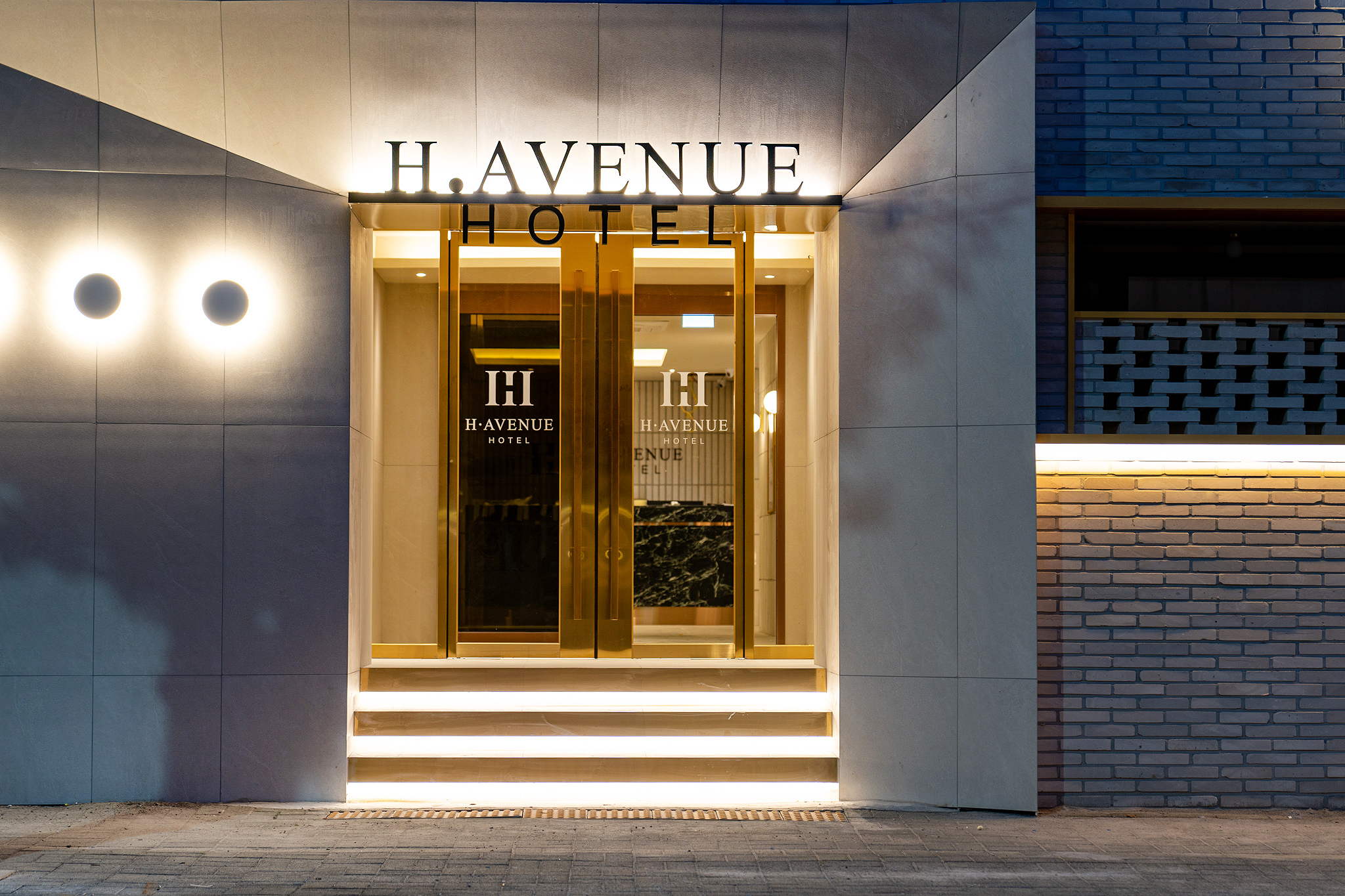 제천 H Avenue 제천역점 외관