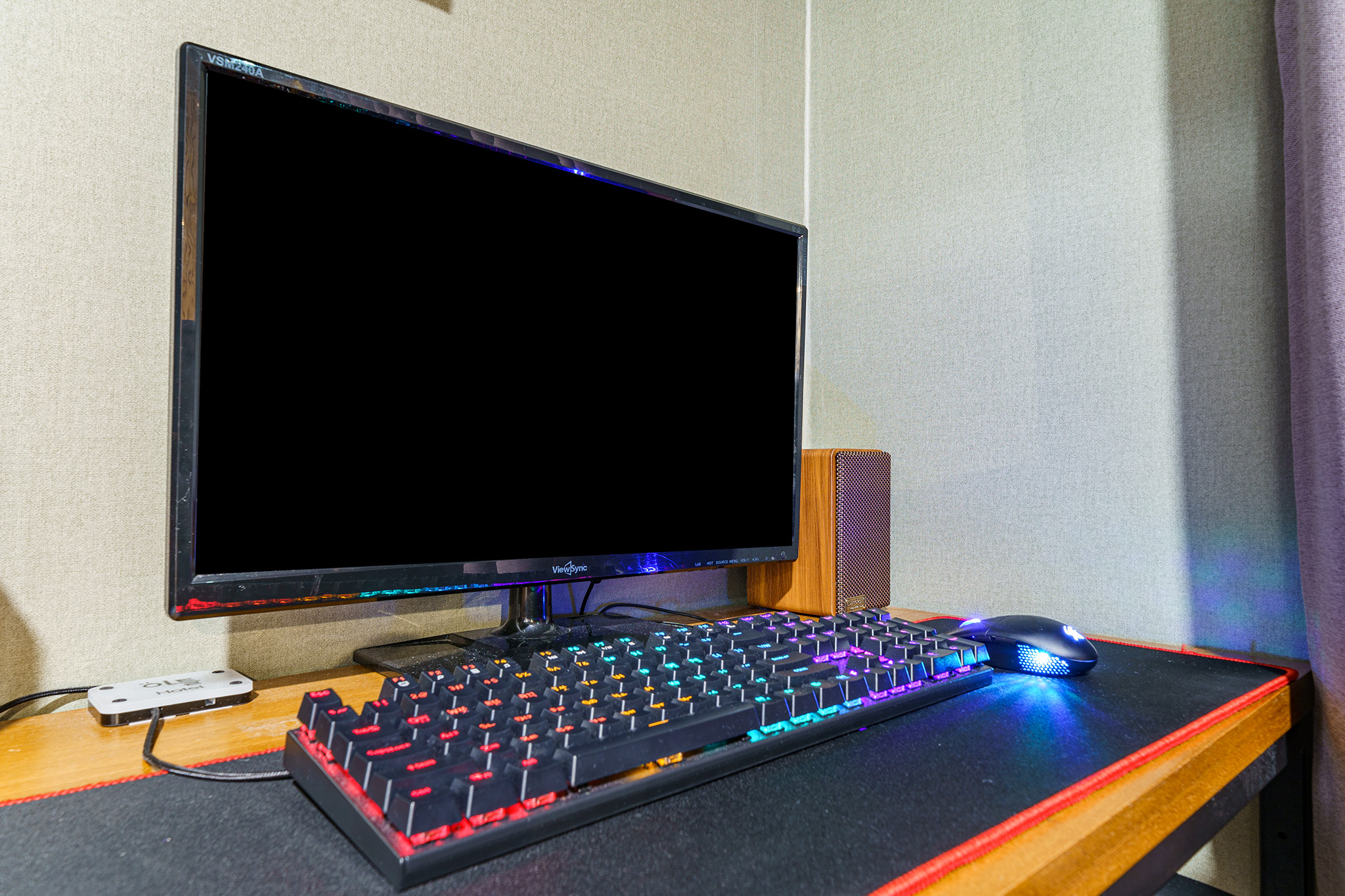 room detail thumbnail 2