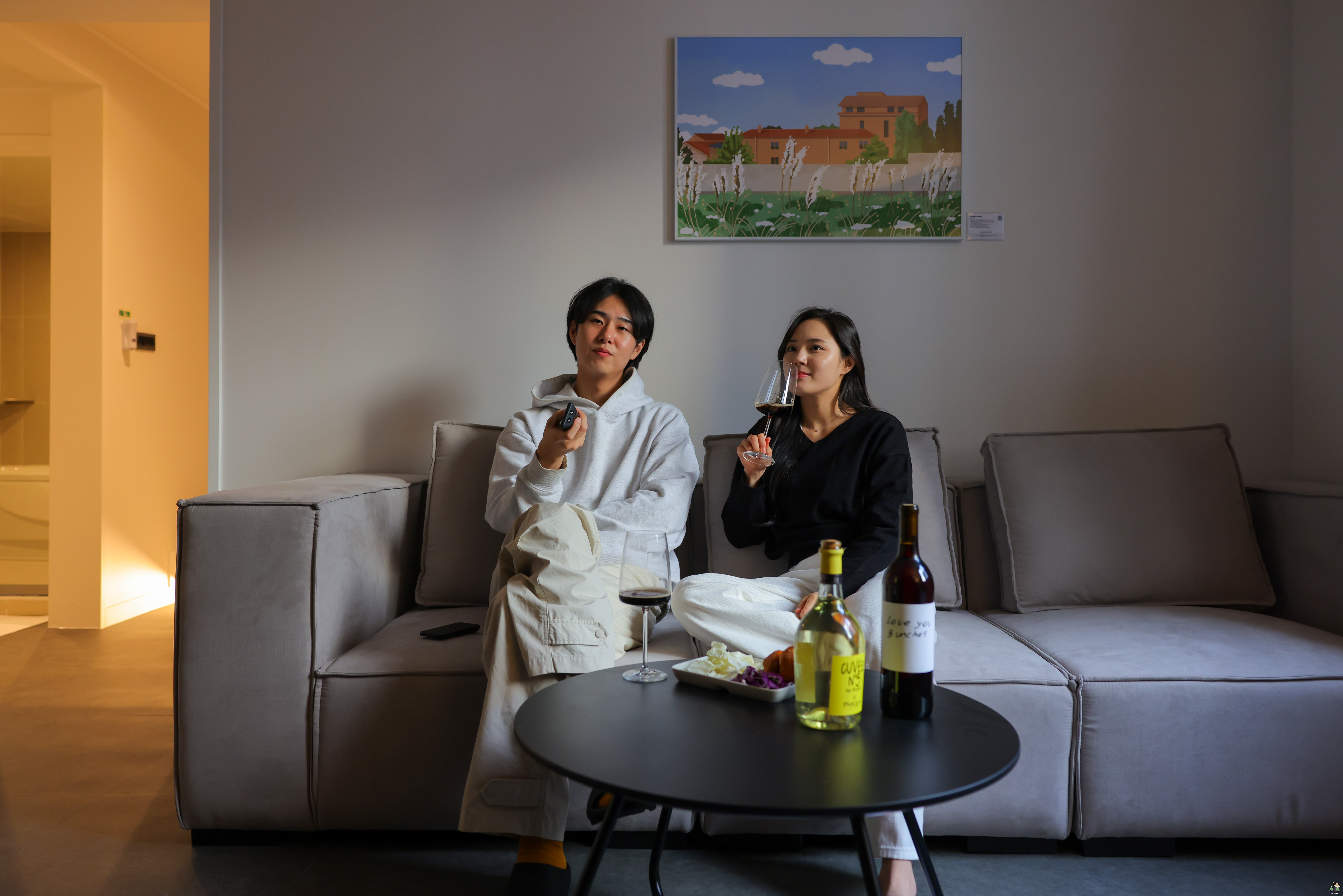 room detail thumbnail 1