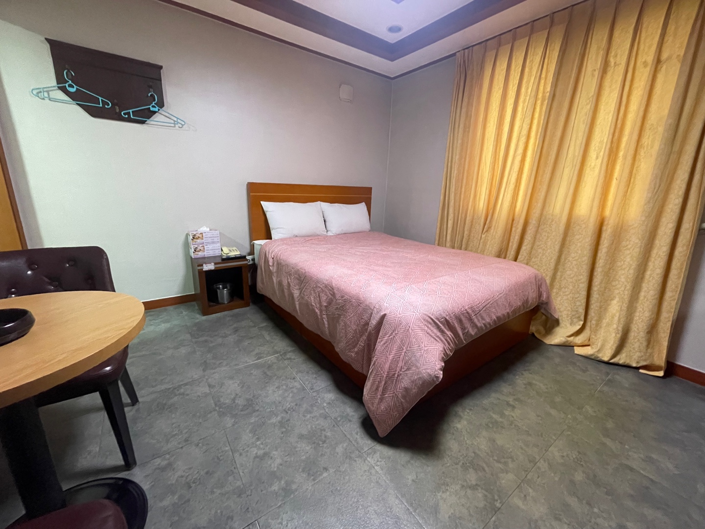 room detail thumbnail 0