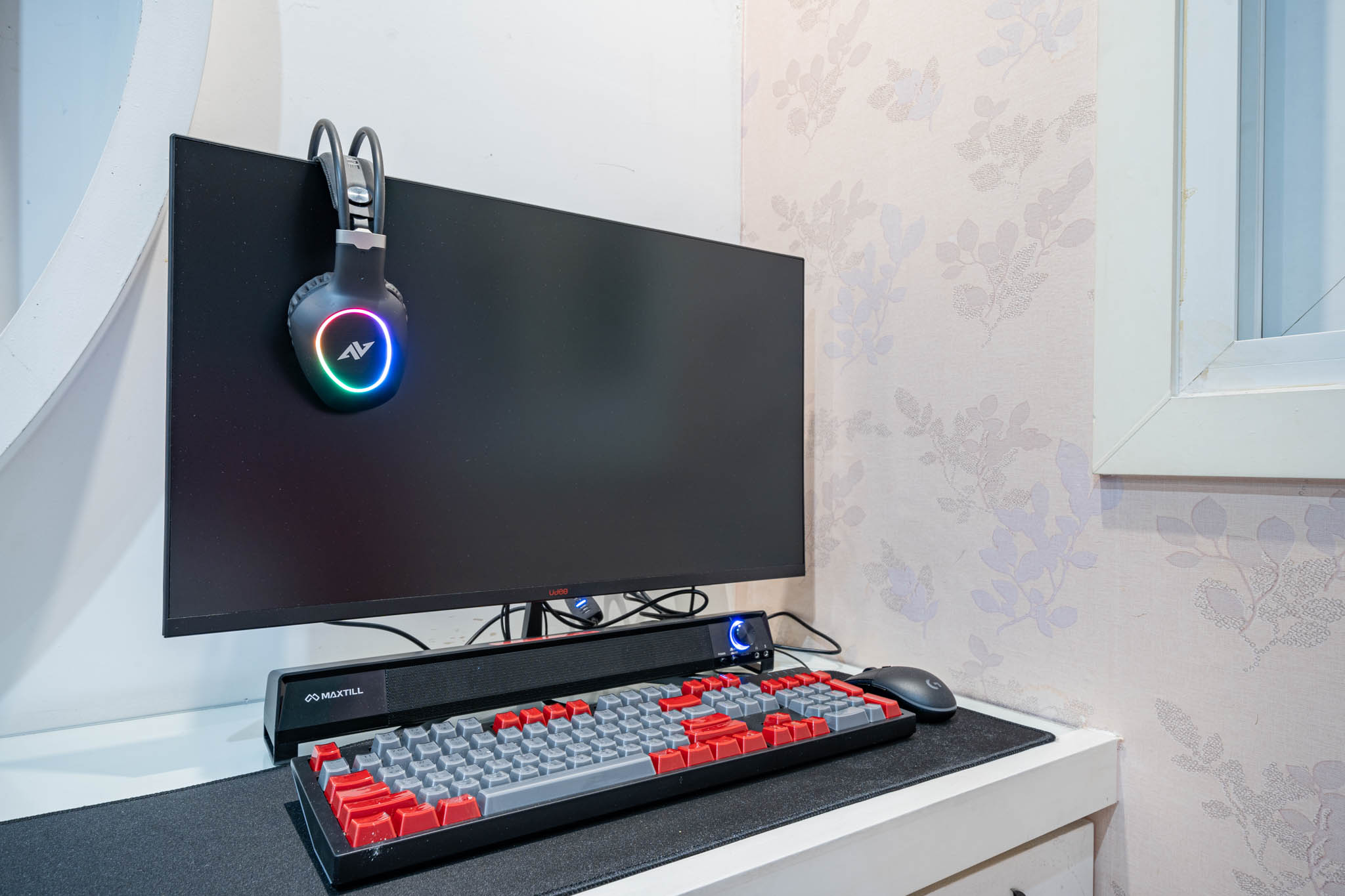 room detail thumbnail 1