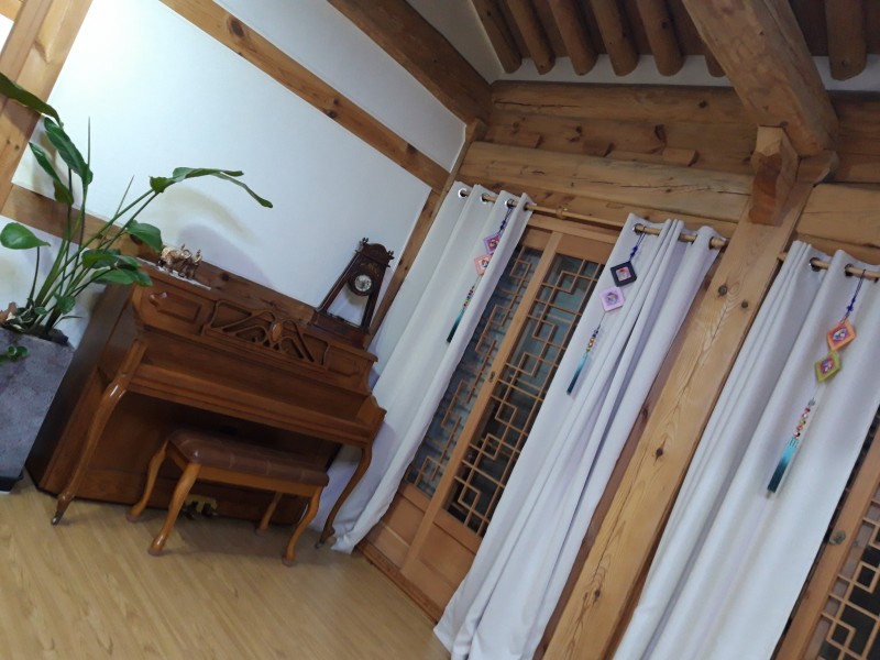 https://yaimg.yanolja.com/v5/2023/11/13/11/65520acf906625.89328150.jpg