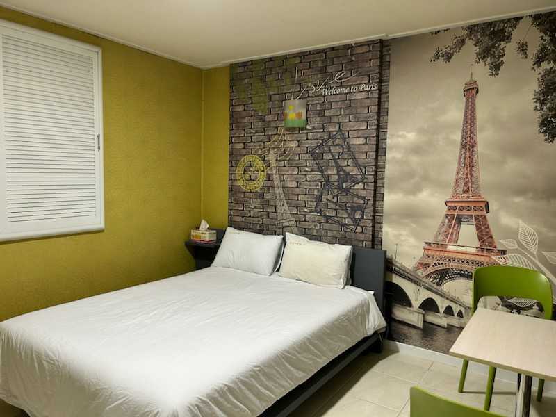 room detail thumbnail 0