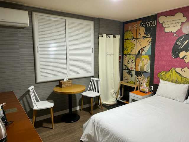 room detail thumbnail 0