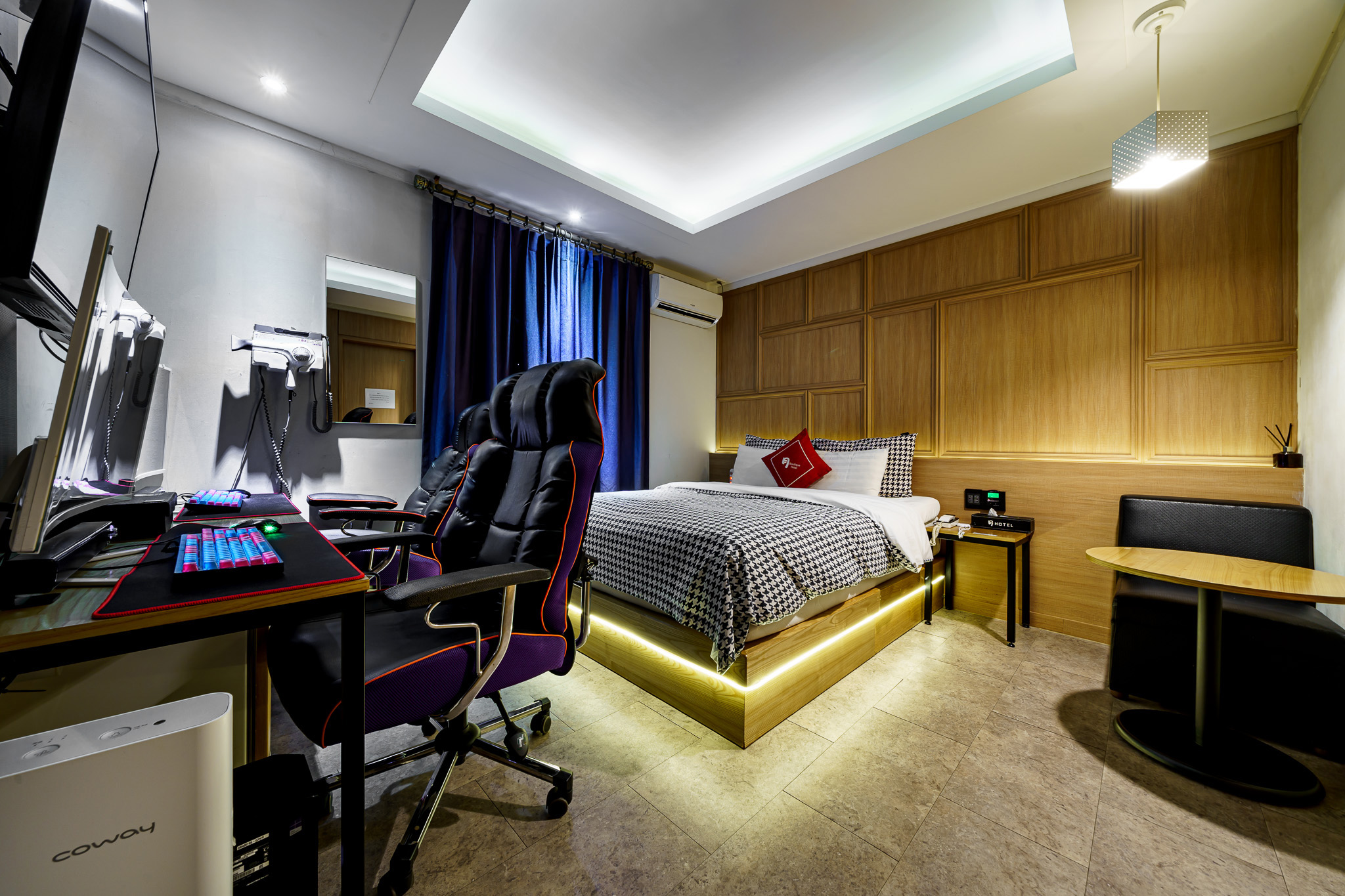room detail thumbnail 0