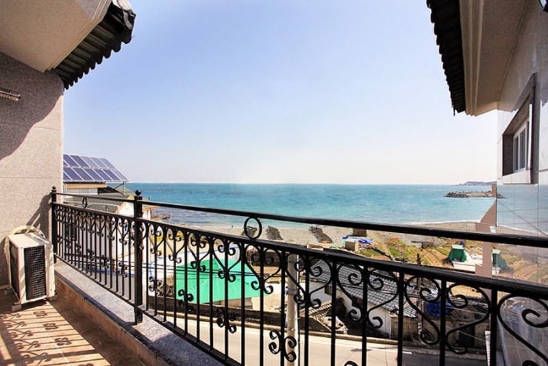 https://yaimg.yanolja.com/v5/2023/11/30/15/6568ac25ebe1c1.39551187.jpg