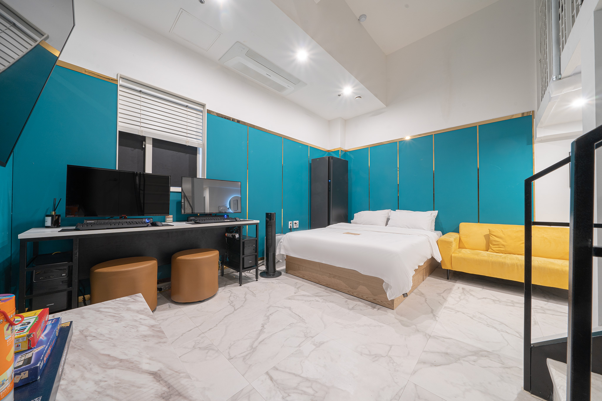room detail thumbnail 0