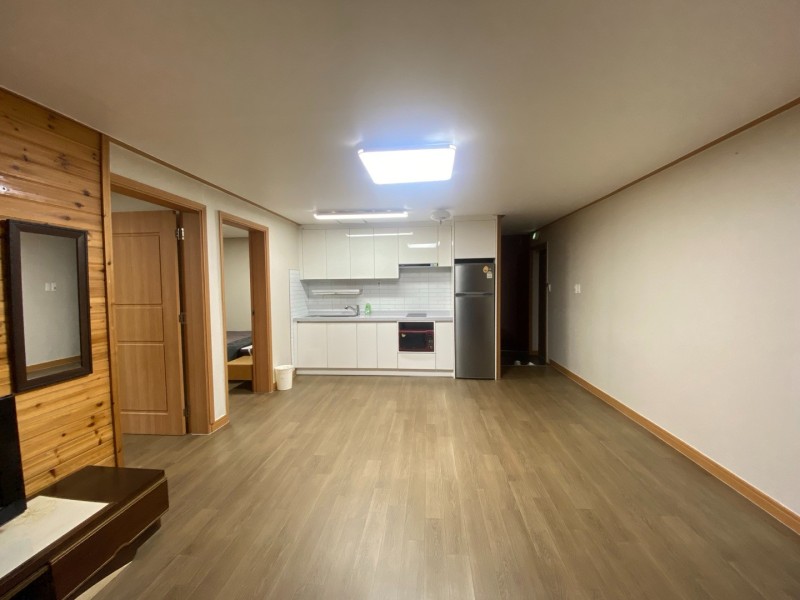 https://yaimg.yanolja.com/v5/2023/12/07/16/6571f570055624.16314247.jpg