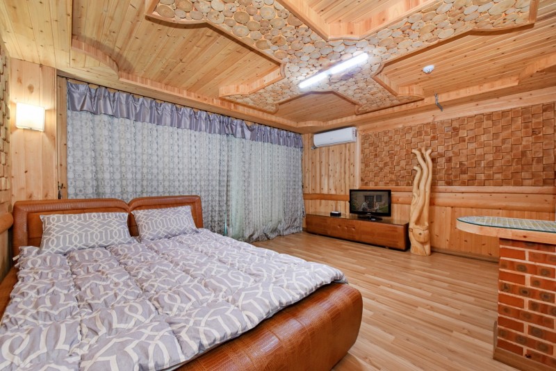 https://yaimg.yanolja.com/v5/2023/12/12/14/65786eb221e2f3.00766646.jpg