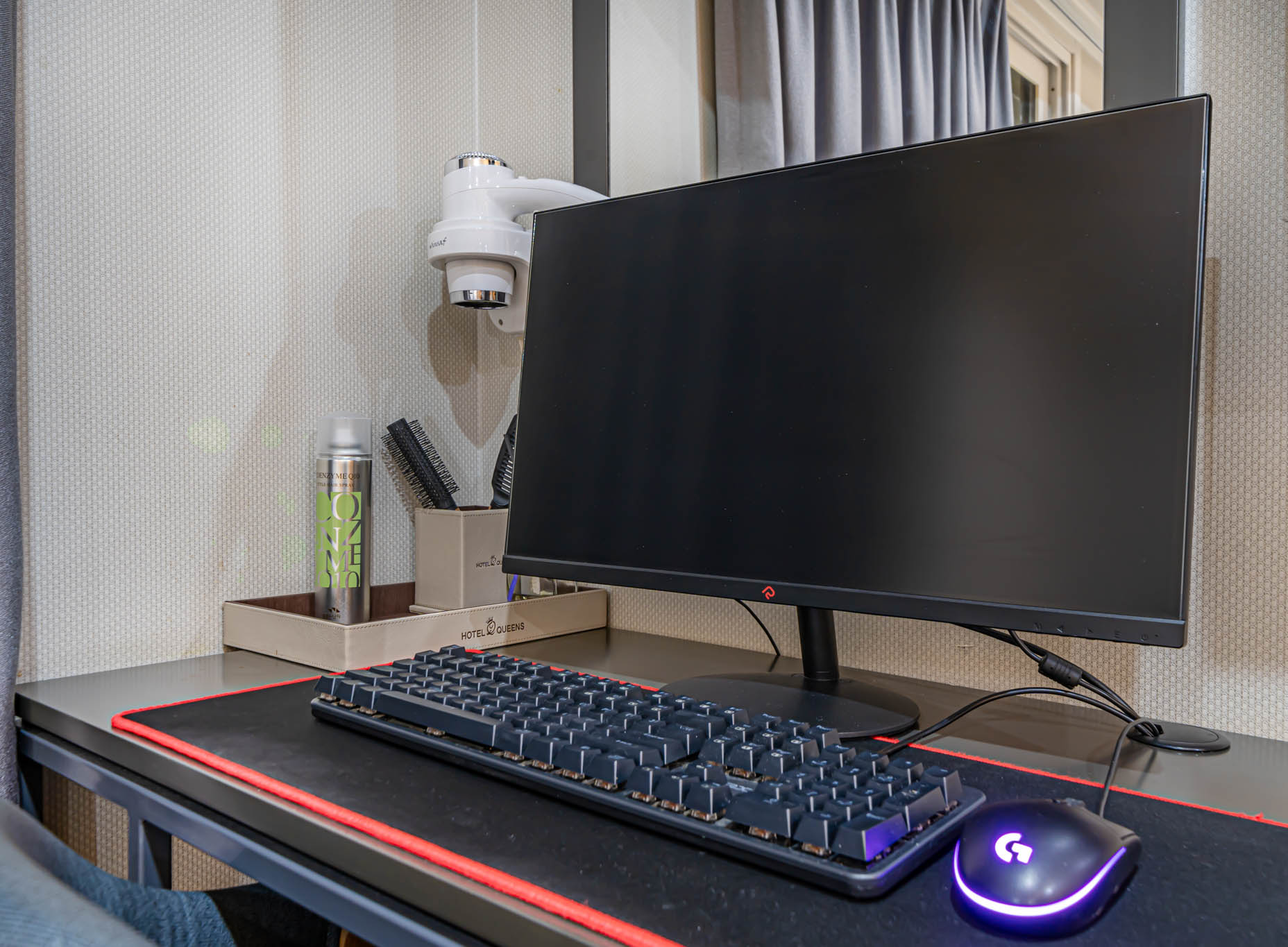 room detail thumbnail 2