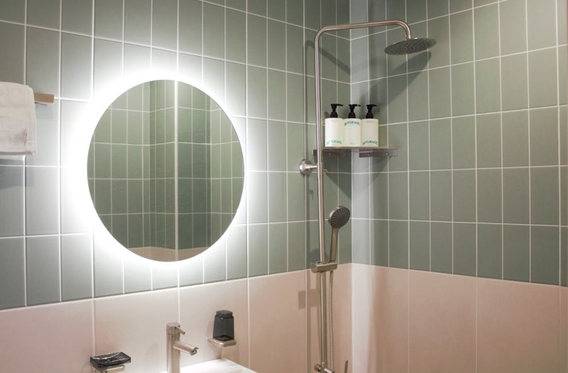 room detail thumbnail 1