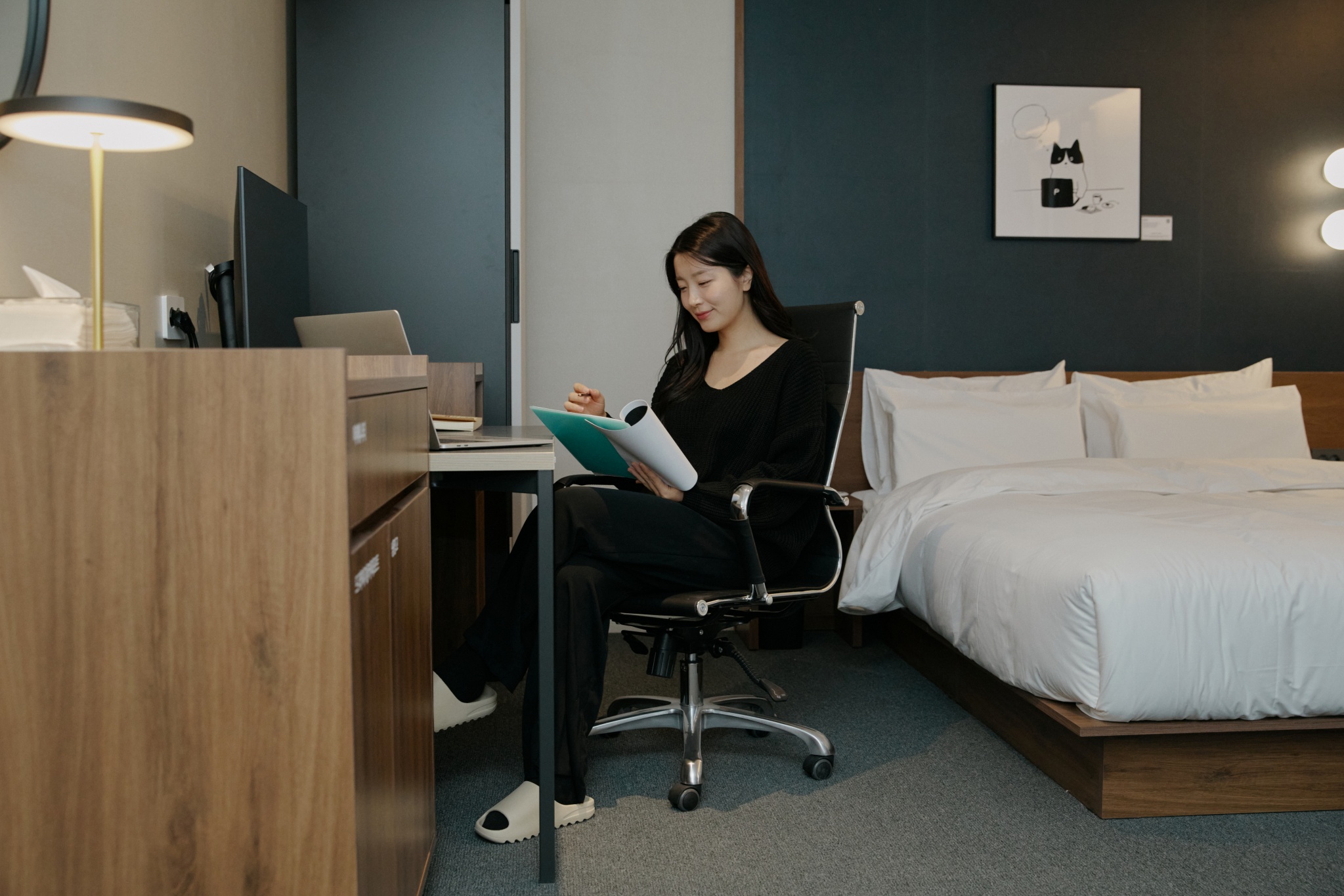 room detail thumbnail 1