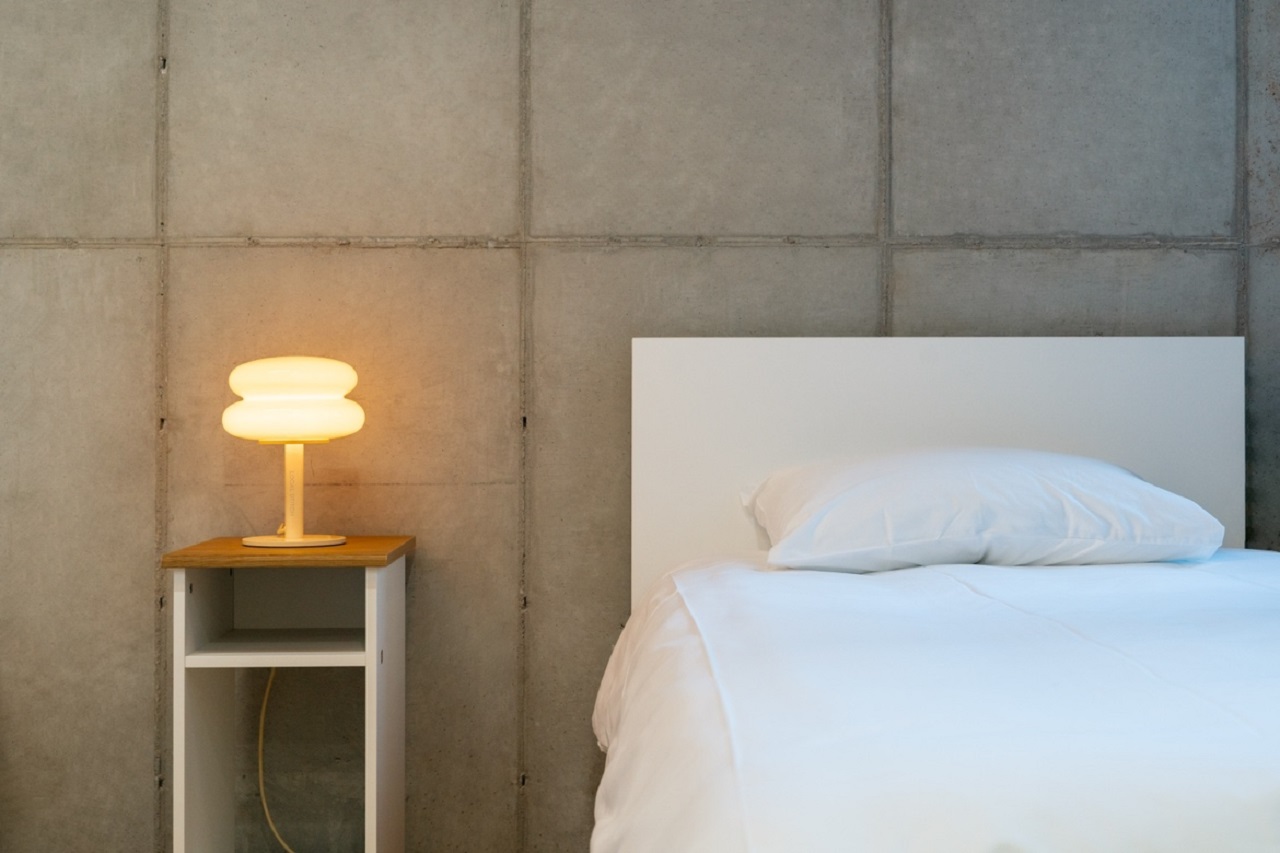 room detail thumbnail 2