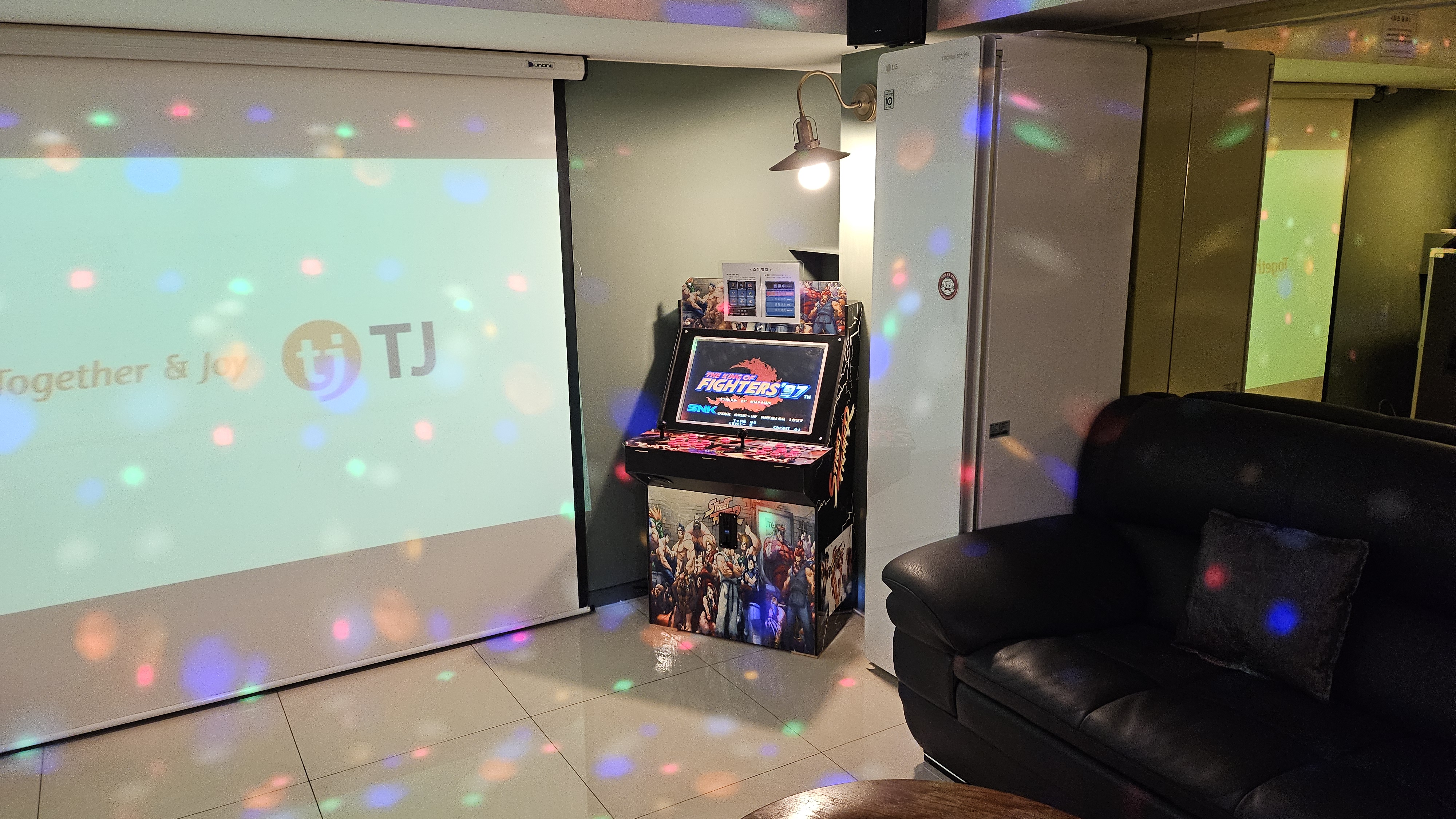 room detail thumbnail 2