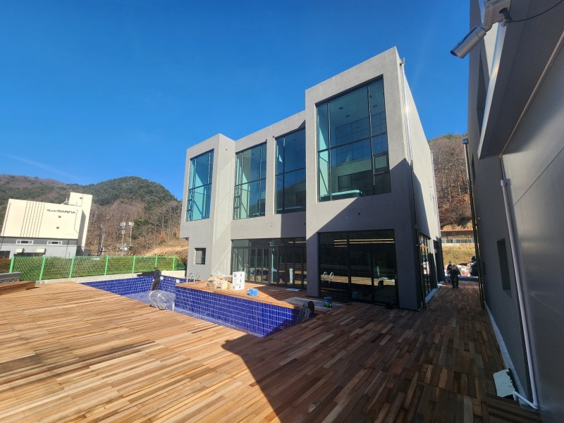 무주 마리나&스위트풀빌라스파펜션 수영장