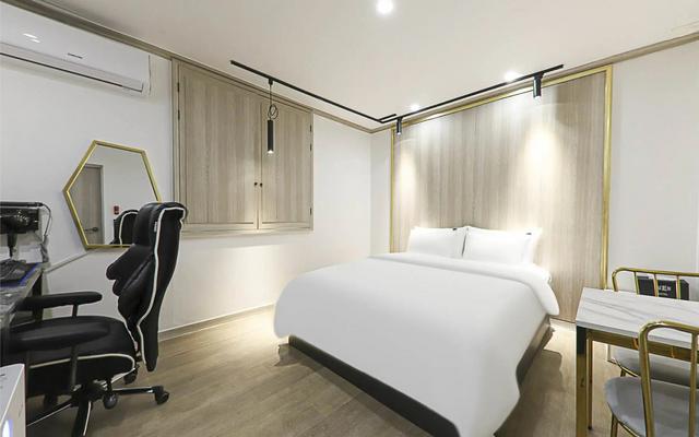 군산 호텔 이븐