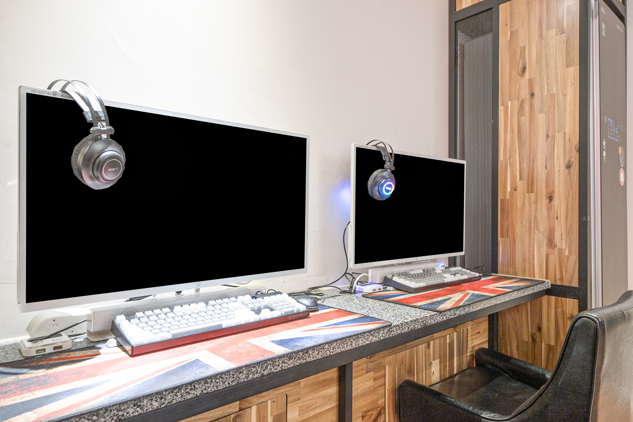 room detail thumbnail 2