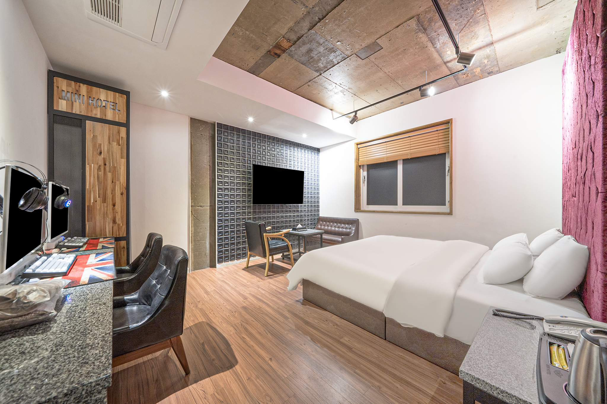 room detail thumbnail 0