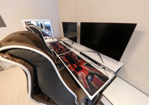 room detail thumbnail 1