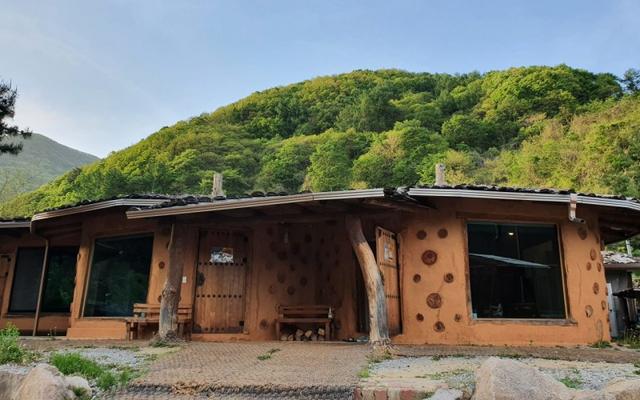 문경 산모롱이황토펜션