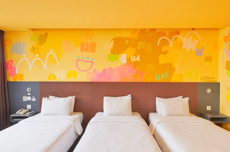 room detail thumbnail 1