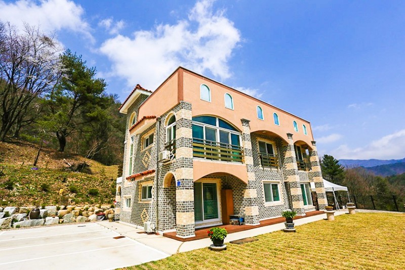 https://yaimg.yanolja.com/v5/2024/03/06/14/65e879c65e9cc2.32019335.jpg