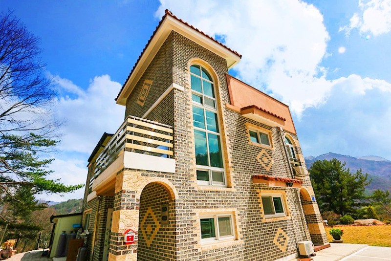 https://yaimg.yanolja.com/v5/2024/03/06/14/65e879c924eb50.59017223.jpg