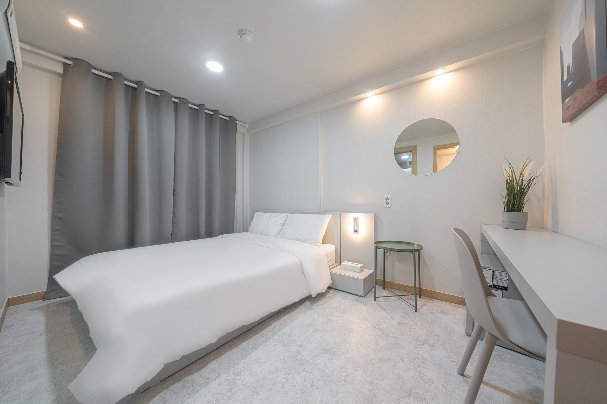 Standard Room - 도보특가(넷플릭스 무료 시청가능 / 피톤치드 살균 / 세스코 방역/ 리모델링 완료)