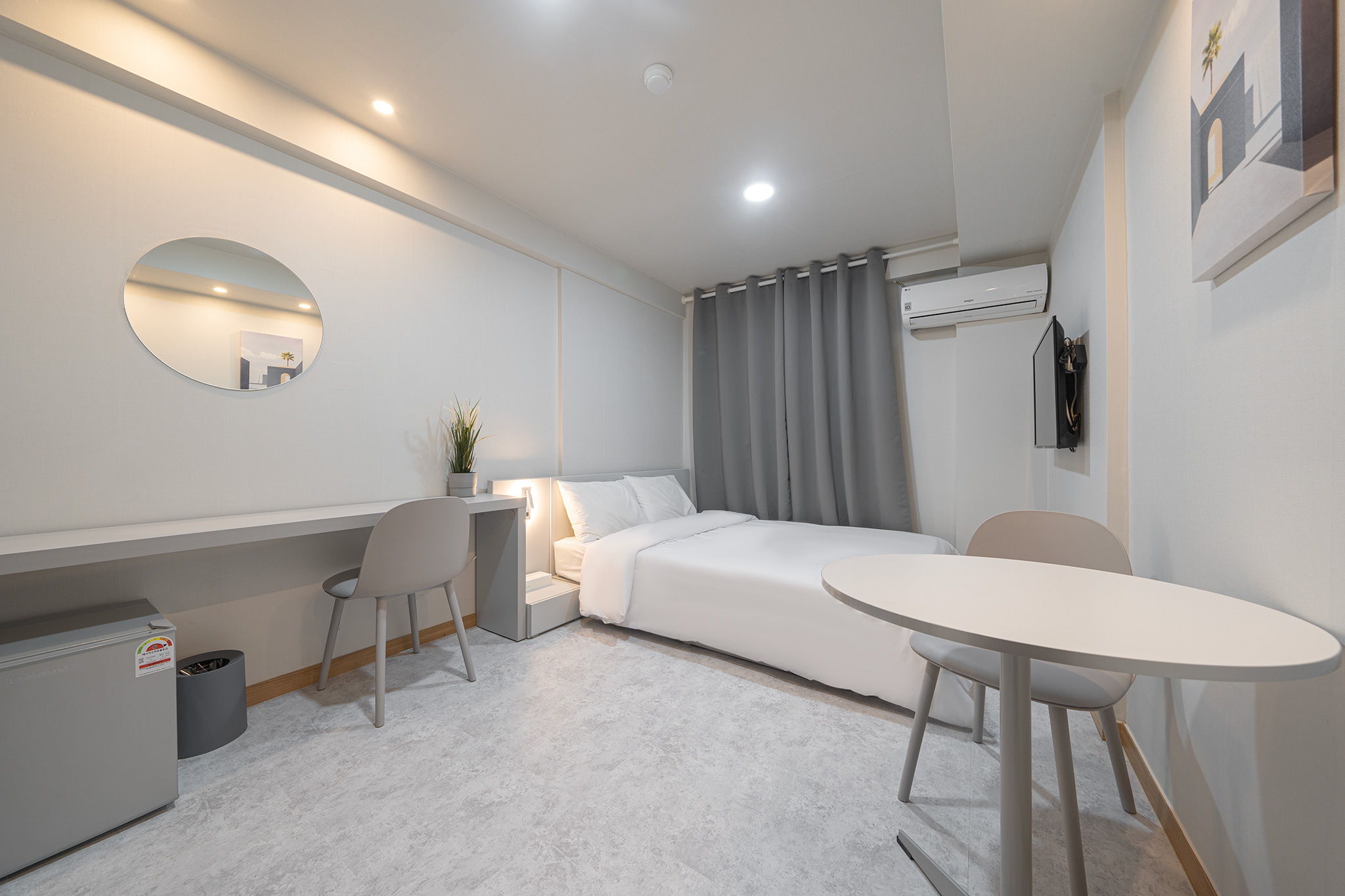 Deluxe Room - 도보특가(넷플릭스 무료 시청가능 / 피톤치드 살균 / 세스코 방역/ 리모델링 완료)