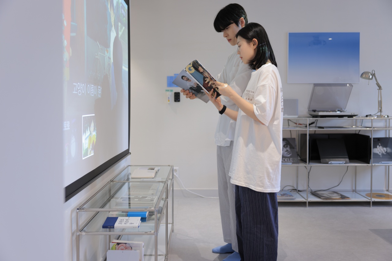 room detail thumbnail 2