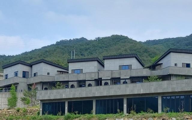 괴산 더그레이스2펜션