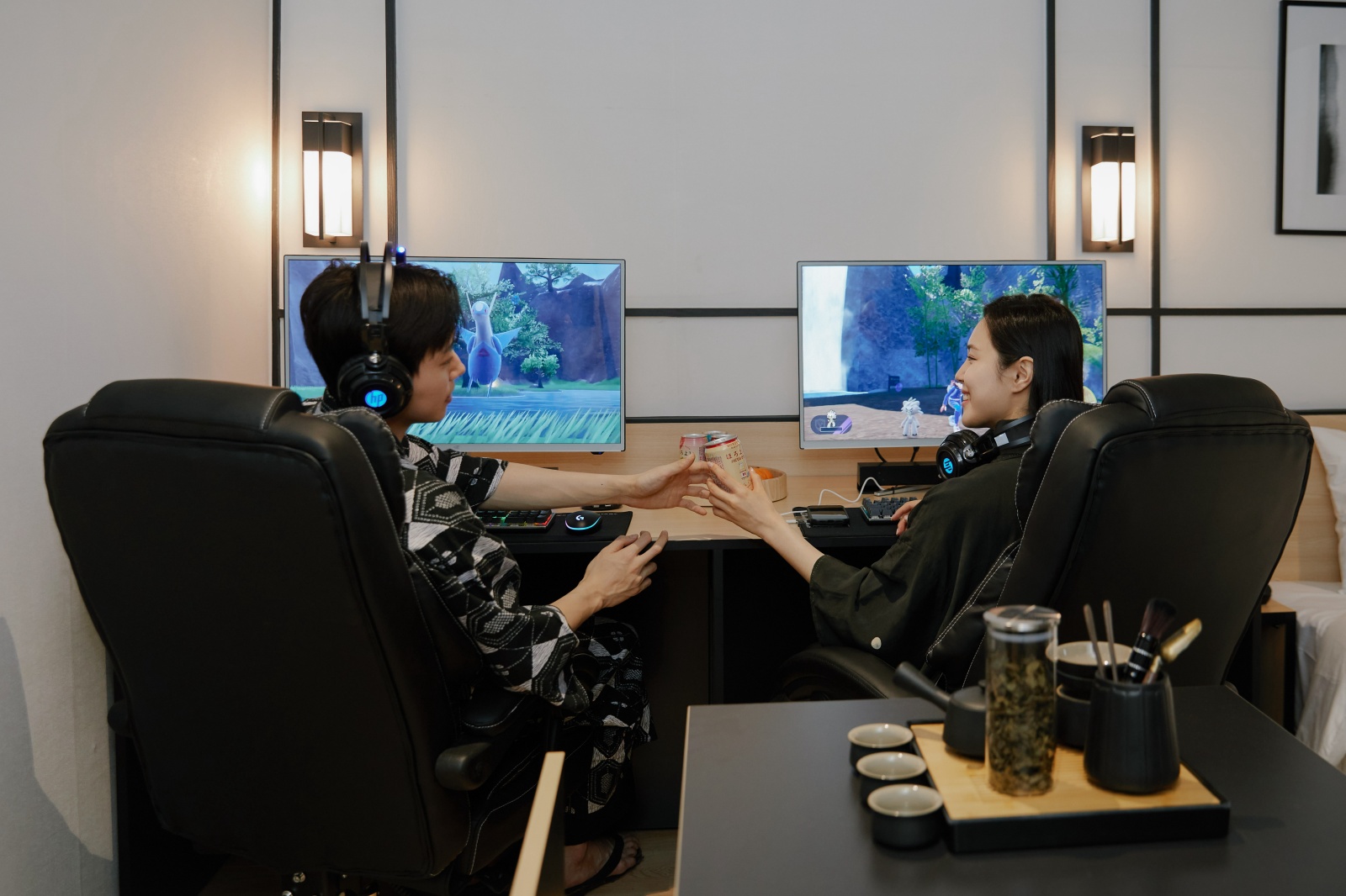 room detail thumbnail 2