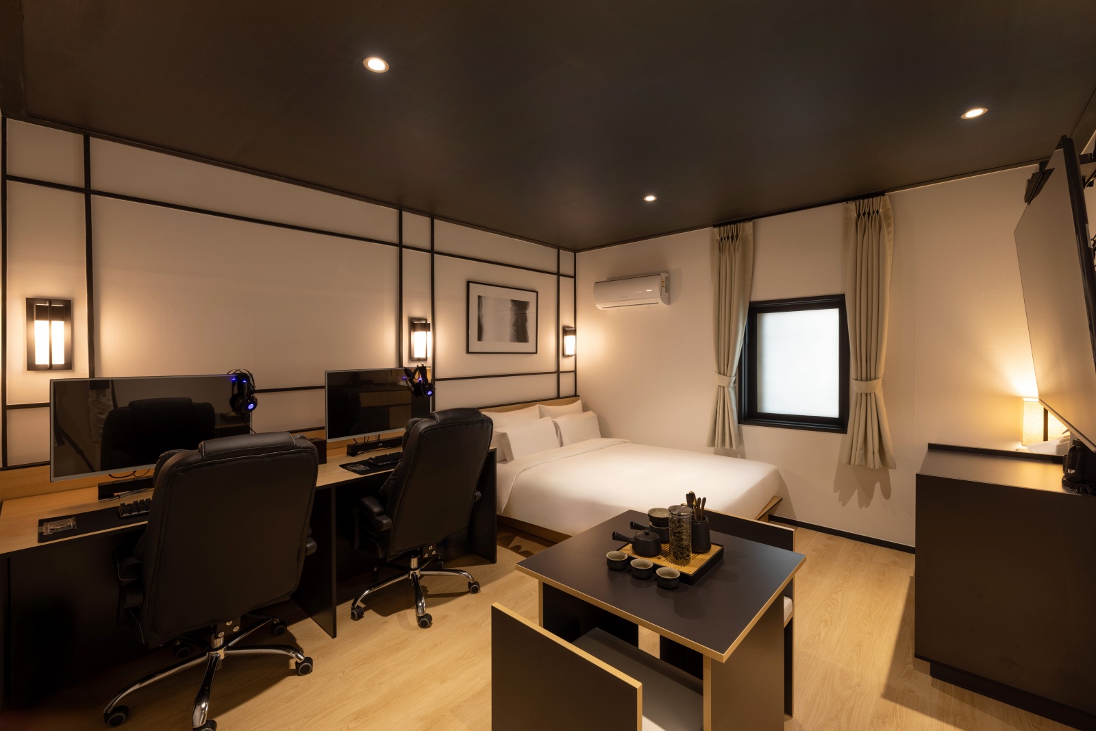 room detail thumbnail 1