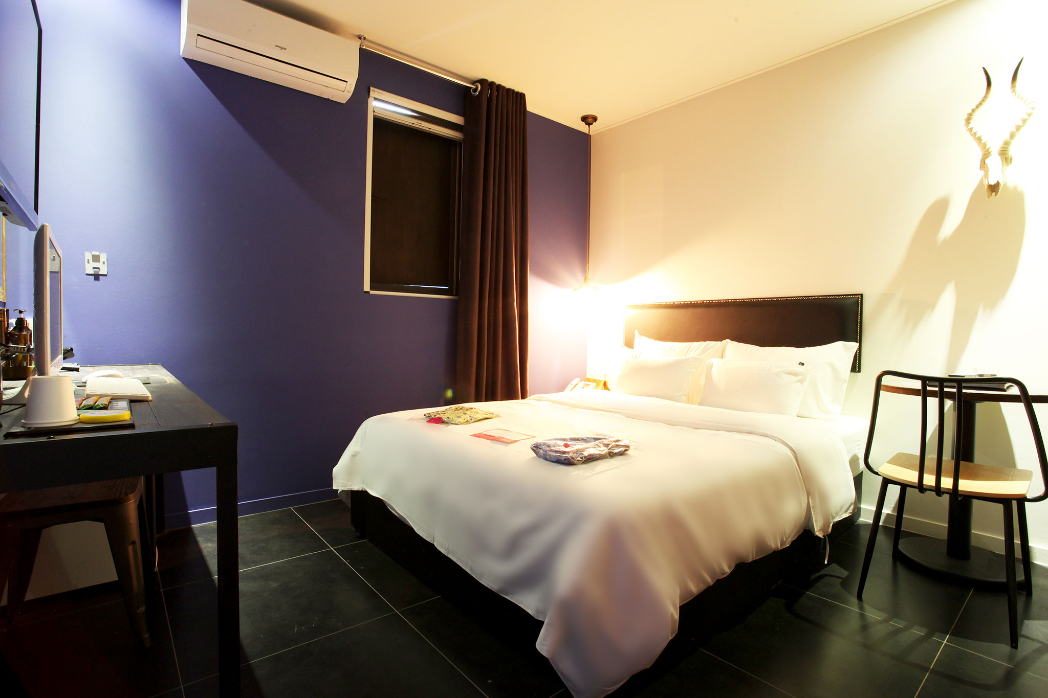 room detail thumbnail 0