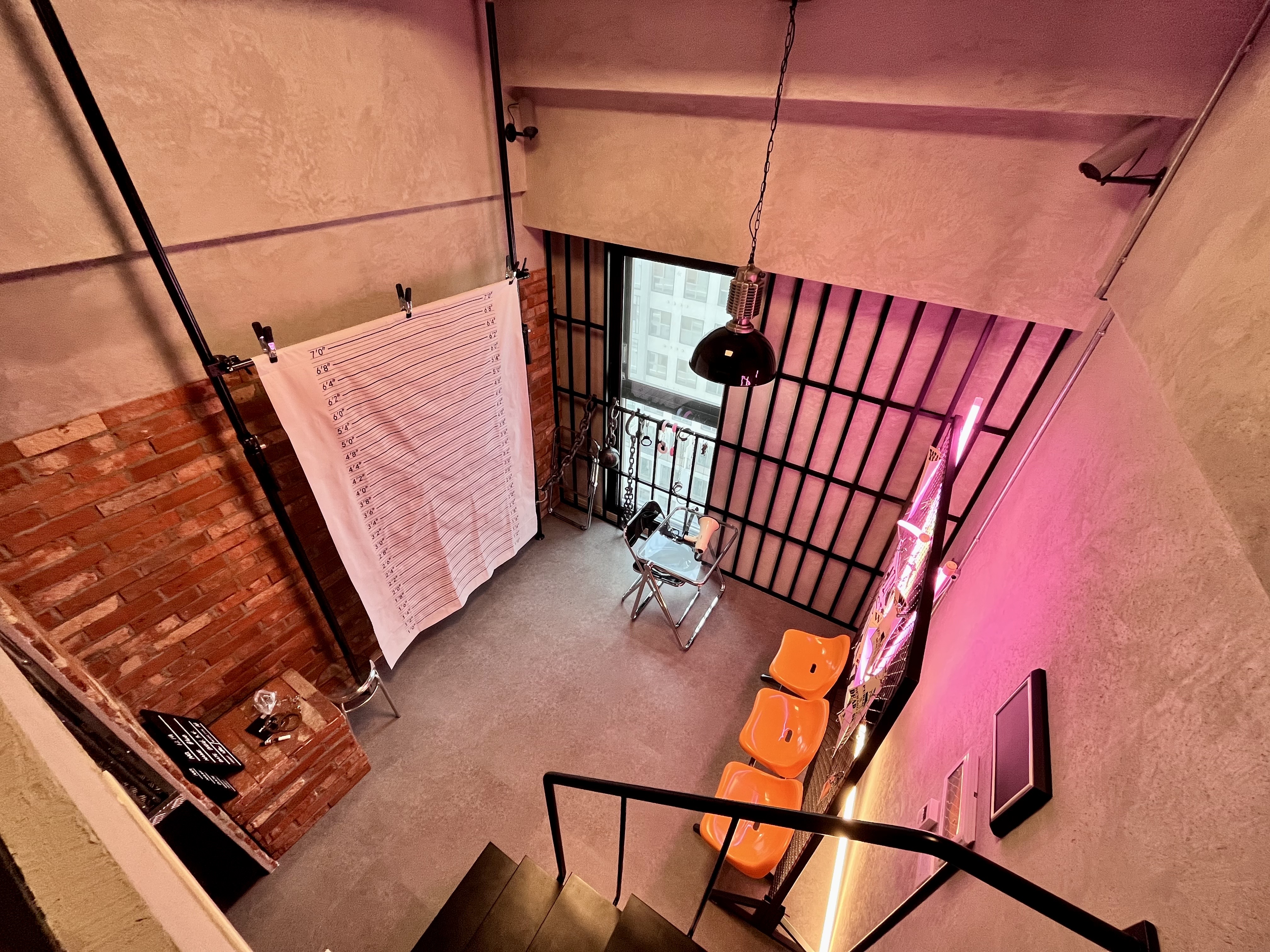 room detail thumbnail 2